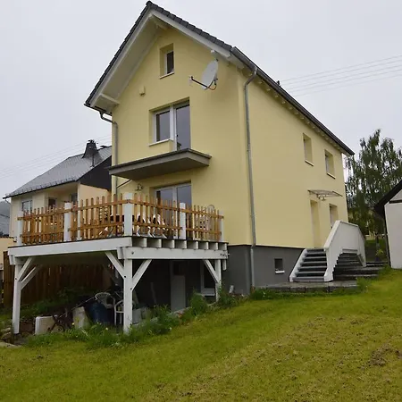 Lovely Holiday In With Terrace Dom wakacyjny Stipshausen